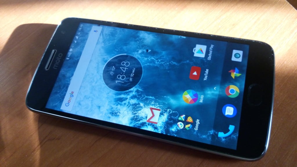 Moto G5 Plus celkový pohľad