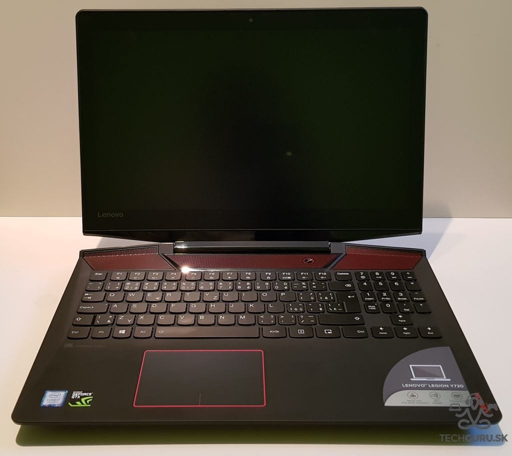 Lenovo Legion Y720 celkový pohľad