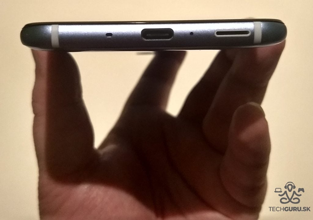 HTC U11 spodná časť