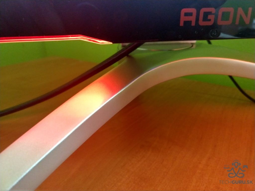 AOC AG322QCX recenzia podsvietenie deň