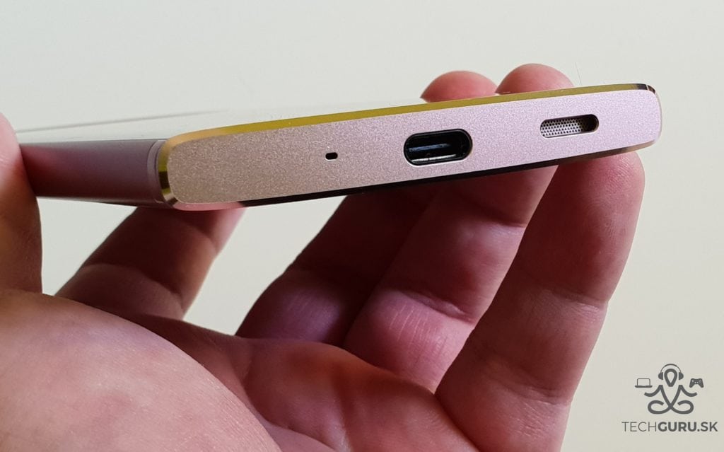 Sony Xperia XA2 recenzia 02