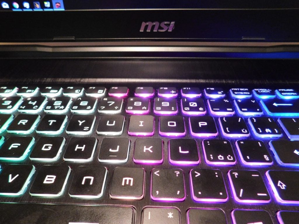 MSI GE73 Raider RGB 06
