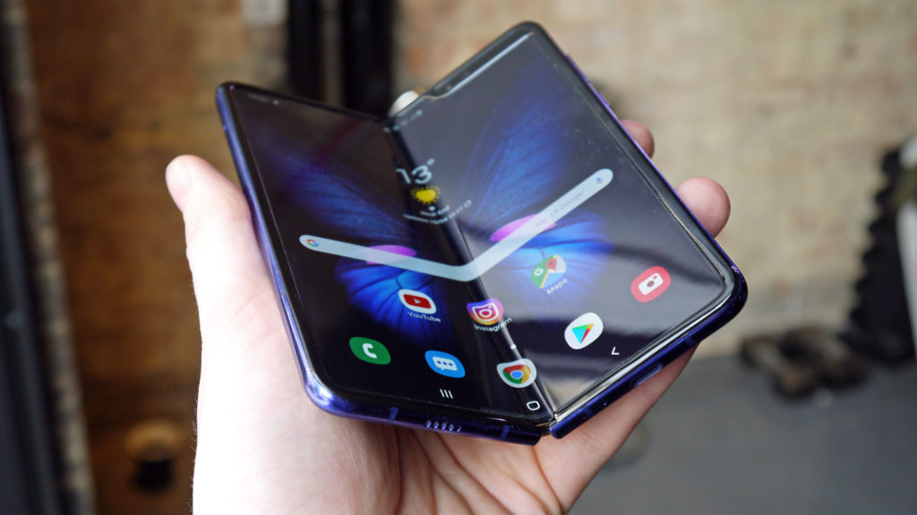 Samsung Galaxy Fold 01