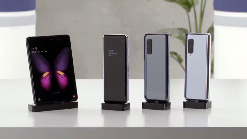 Samsung Galaxy Fold 03