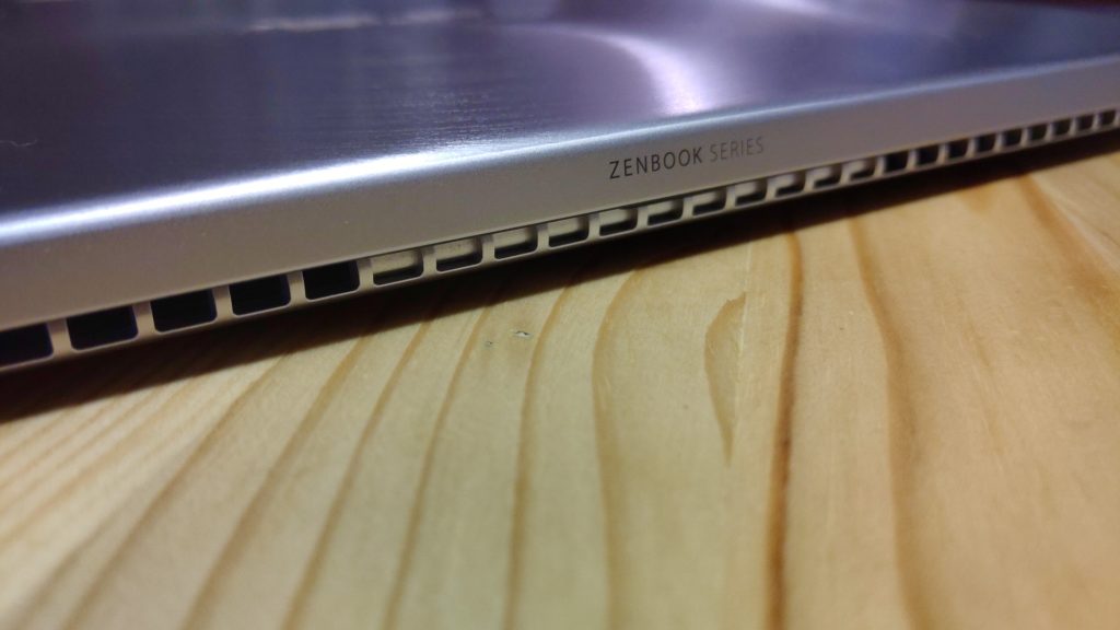 Asus ZenBook 14 chladenie