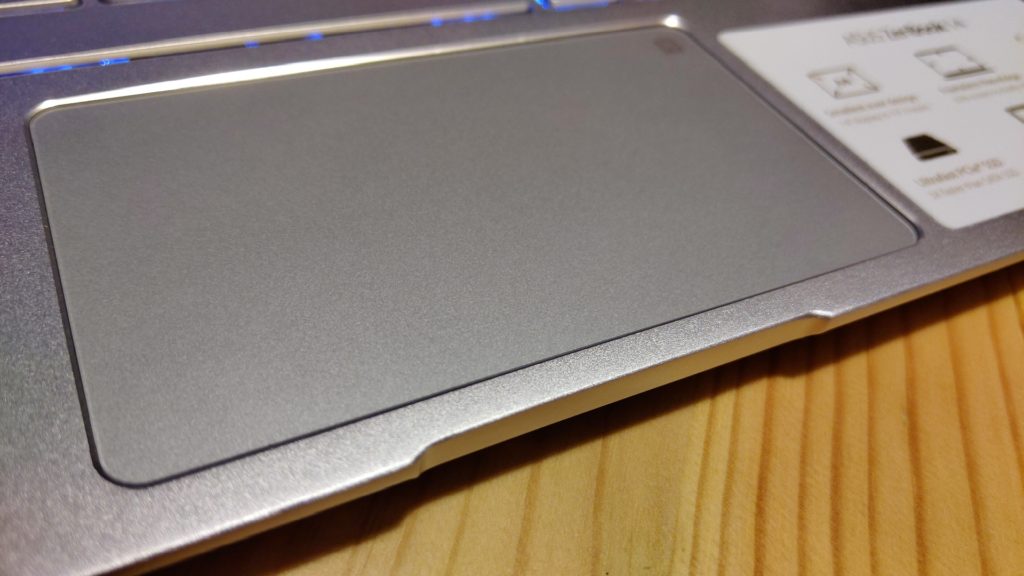 Asus ZenBook 14 recenzia numpad
