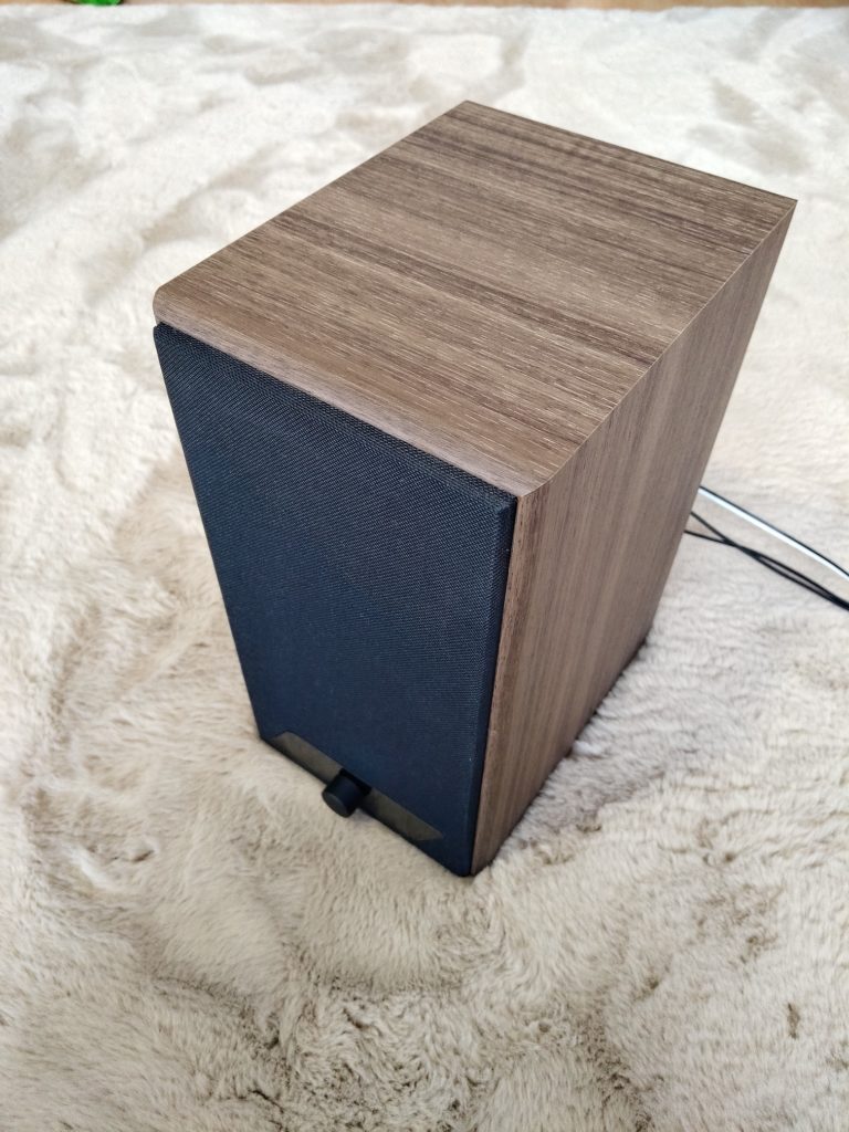 AQ M24 BT recenzia pohľad zhora