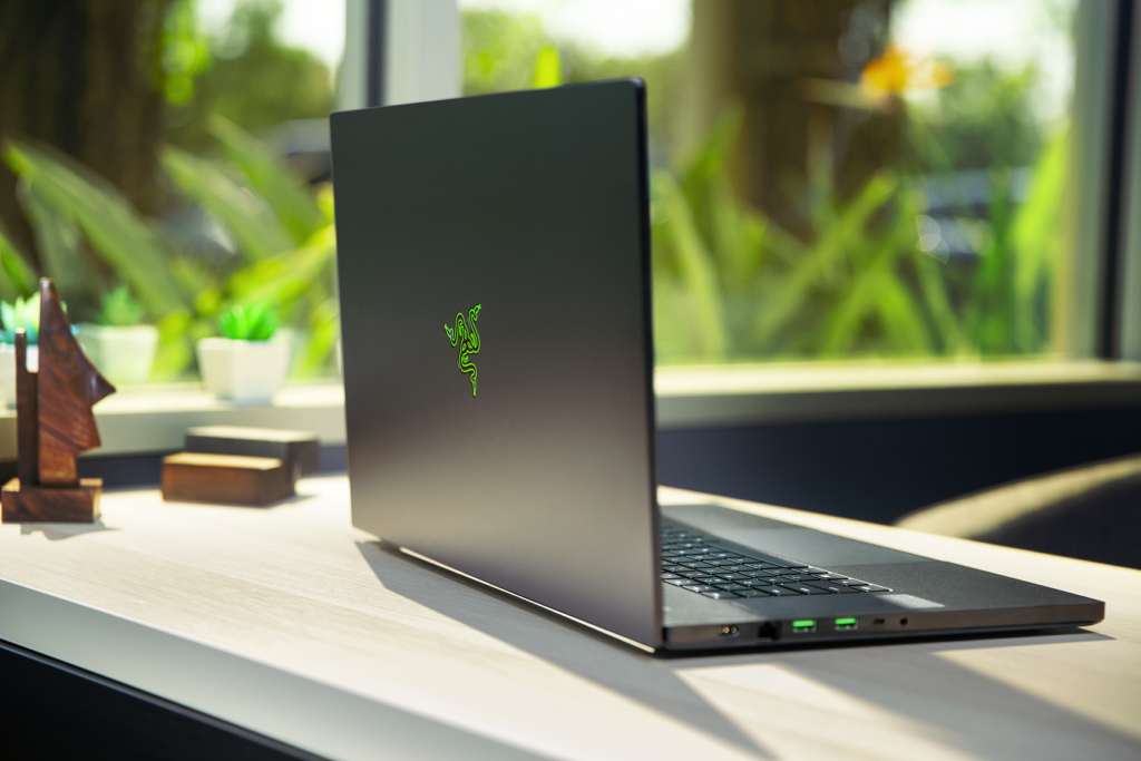 Razer Blade Pro 17 má až 300 Hz displej 01