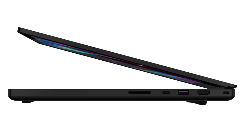 Razer Blade Pro 17 má až 300 Hz displej render