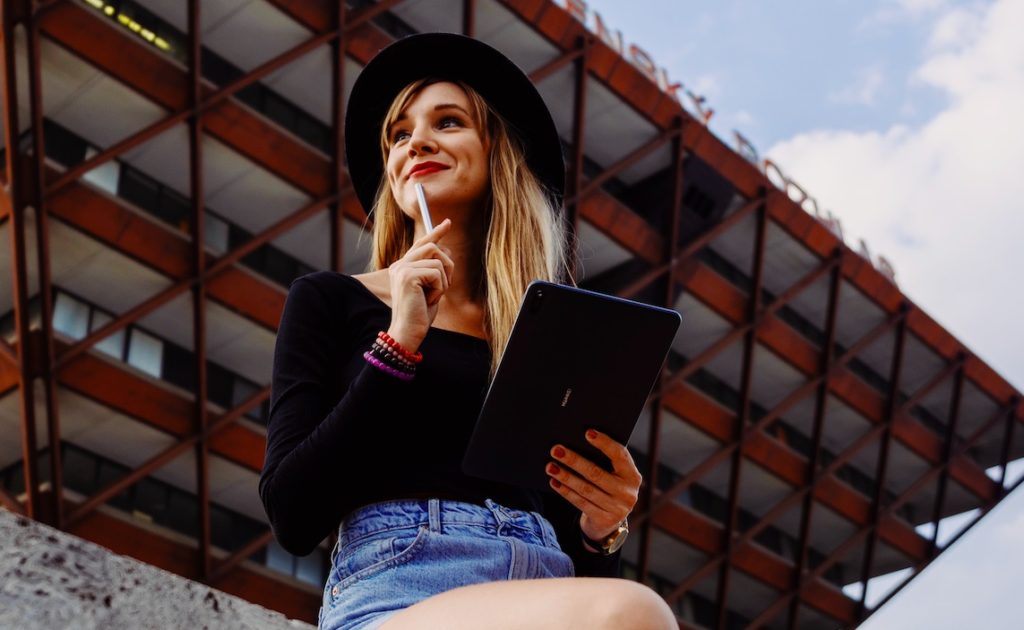 Naučte sa kresliť: Ilustrátorka Tina Minor a tablet Huawei MatePad 11 vám ukážu, ako na to