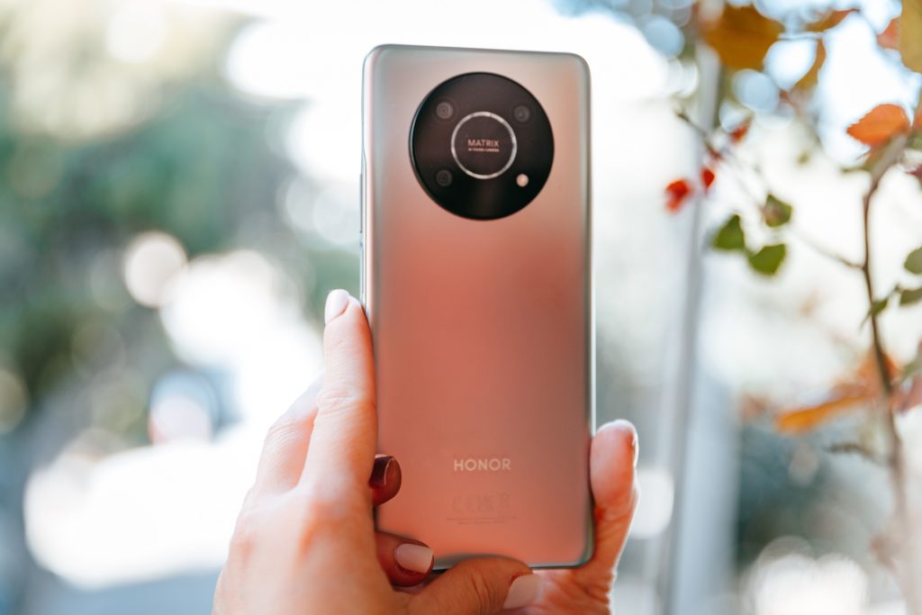 Honor Magic4 Lite sa nabije za pol hodiny - recenzia