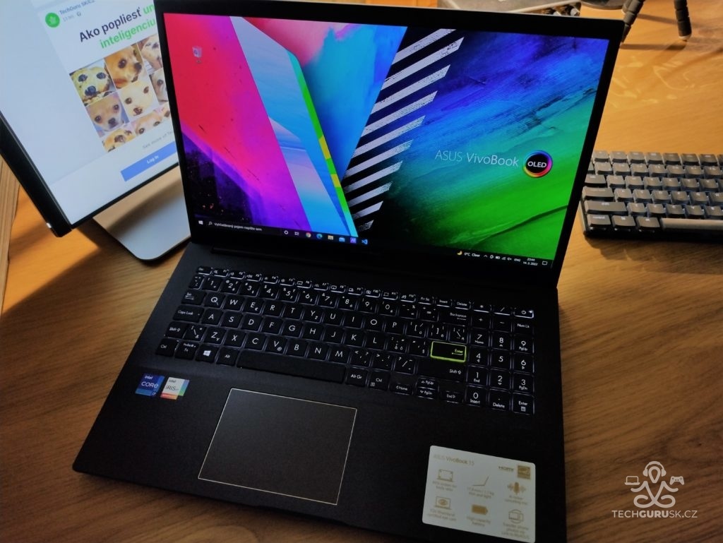 ASUS VivoBook 15 OLED