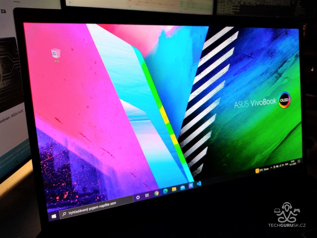 ASUS VivoBook 15 OLED