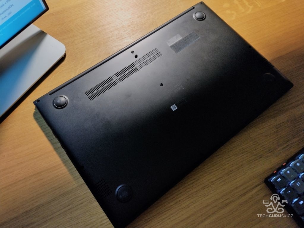 ASUS VivoBook 15 OLED