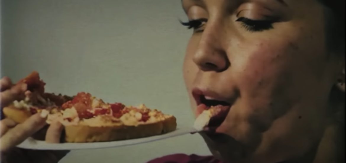 VIDEO: NiekoÄ¾ko umelÃ½ch inteligenciÃ­ vytvorilo ÃºchylnÃº reklamu na pizzu