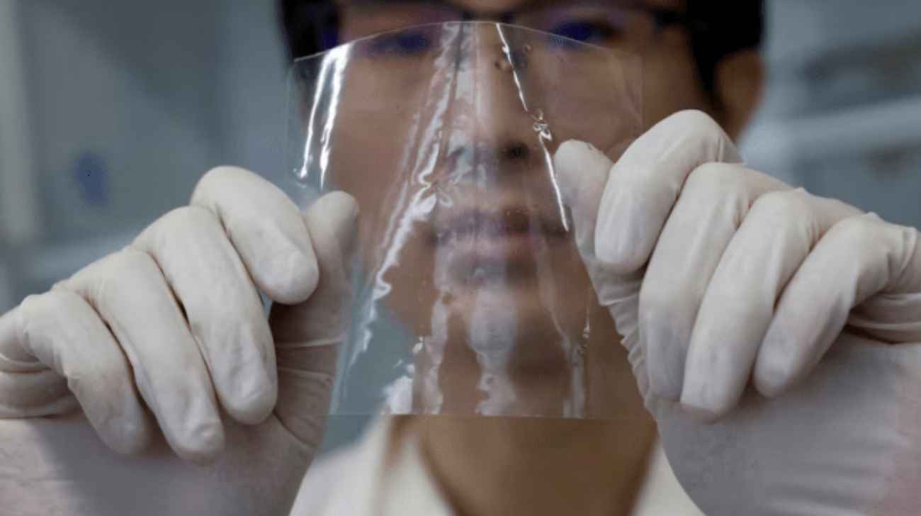 Prelom z Japonska. Vedci vytvorili plast, ktorý sa v mori rozloží za pár hodín