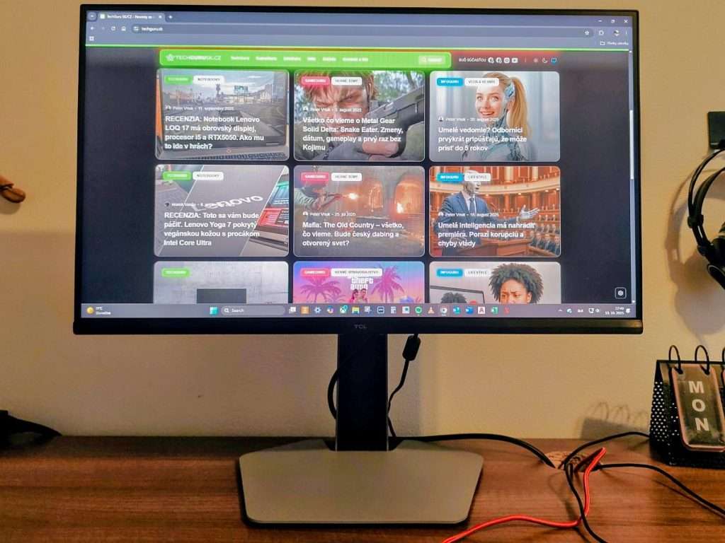 Monitor TCL 25G64.