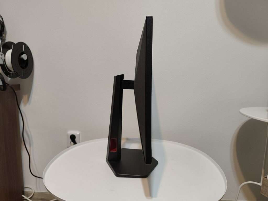 AOC U27G4R
